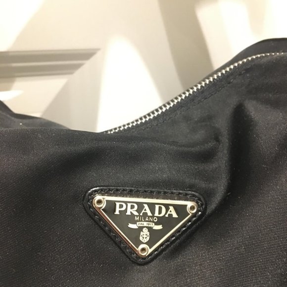 Authentic Vintage Prada Nylon Bag - Picture 14 of 14